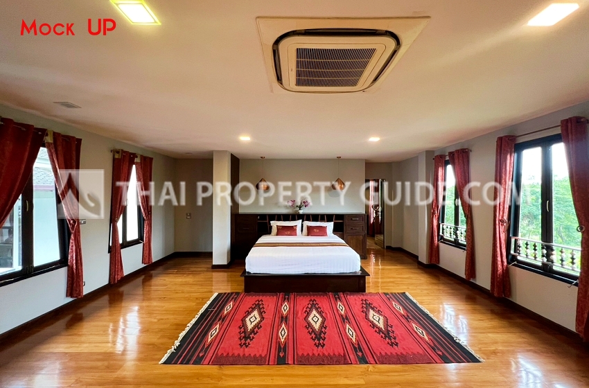 House with Private Pool in Sukhumvit 